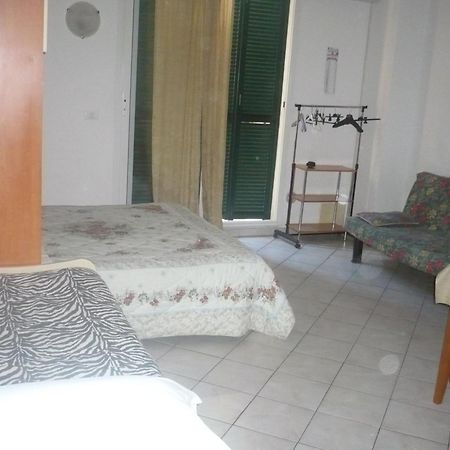 Villamareblu Ventimiglia Værelse billede