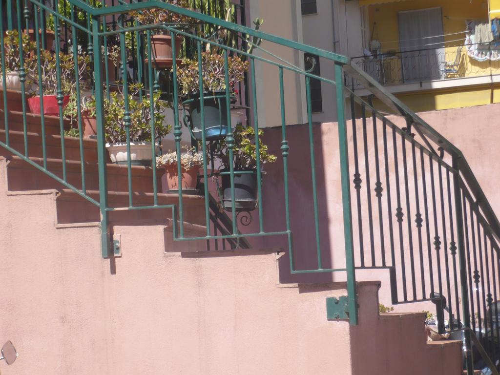 Villamareblu Ventimiglia Eksteriør billede