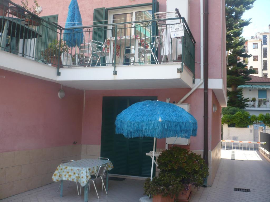 Villamareblu Ventimiglia Eksteriør billede